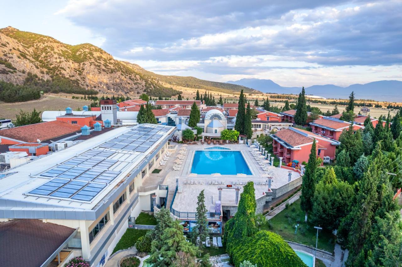 Karahayit  Spa Hotel Colossae Thermal מראה חיצוני תמונה The campus of the University of Patras