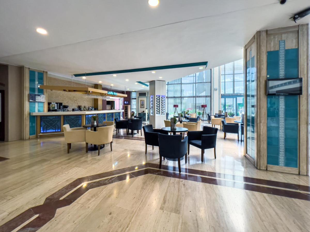 Karahayit  Spa Hotel Colossae Thermal מראה חיצוני תמונה The lobby of the hotel