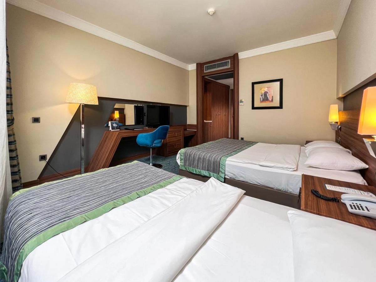Karahayit  Spa Hotel Colossae Thermal מראה חיצוני תמונה A room at the hotel